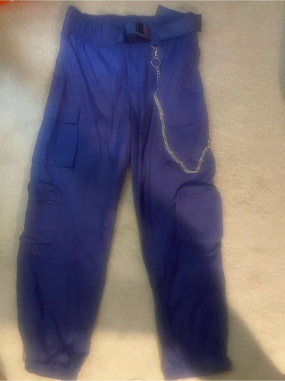 Vitality balance Cargo Pants with removable Chain Detail